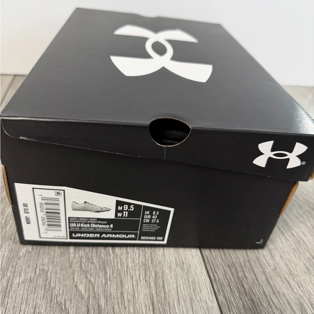 Under Armour Kick Distance 4 Shoes New in Box - Picture 2 of 9